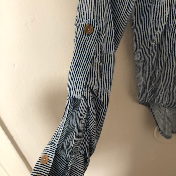 Button down top - Picture 5 of 5